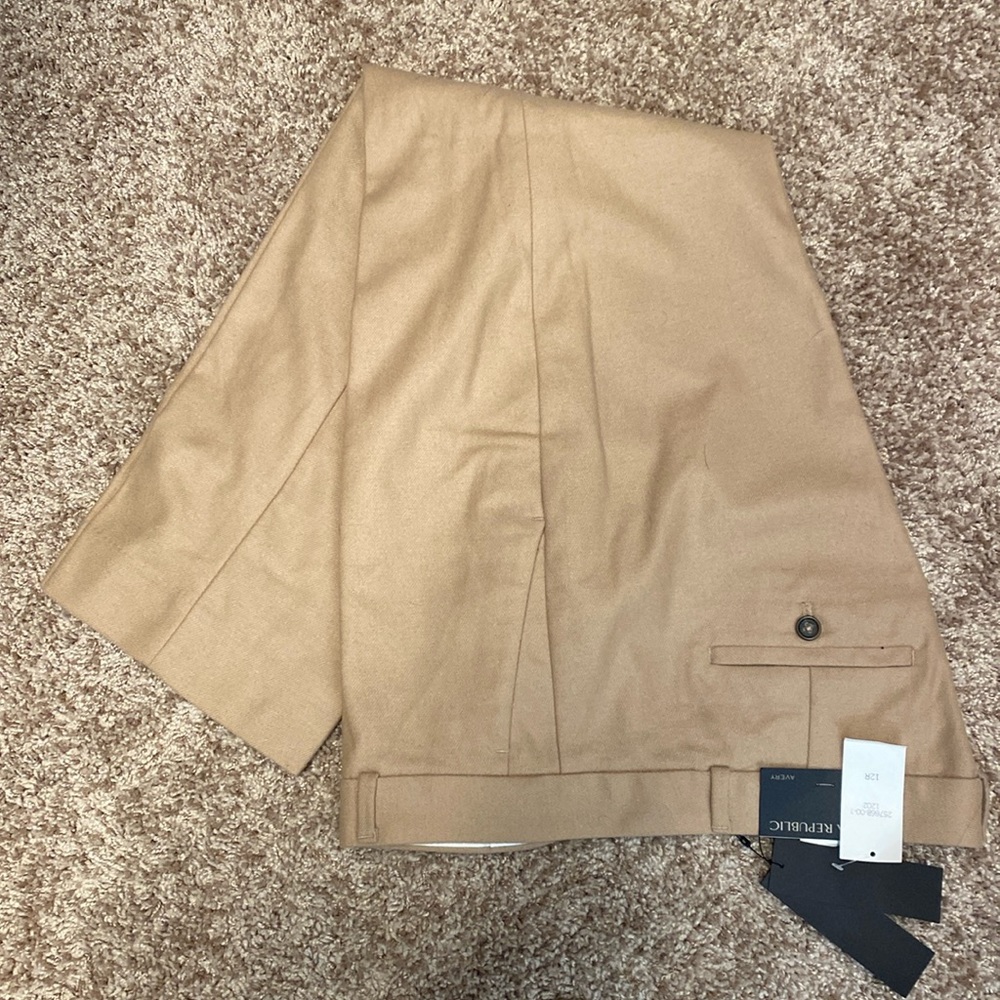 NWT Banana Republic Avery-Fit Italian Flannel Pant, Camel, Size 12 Regular